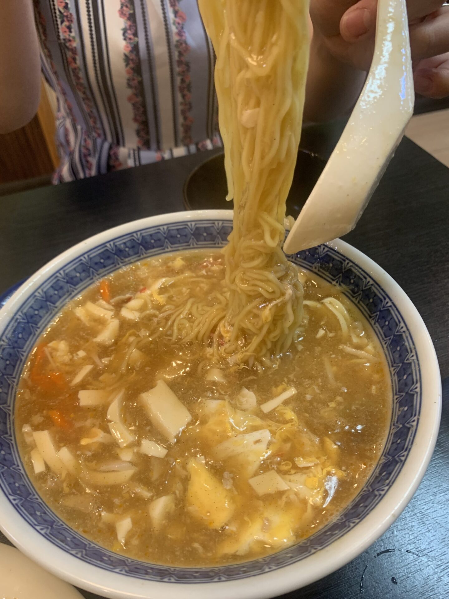 おいしい酸辣湯麵