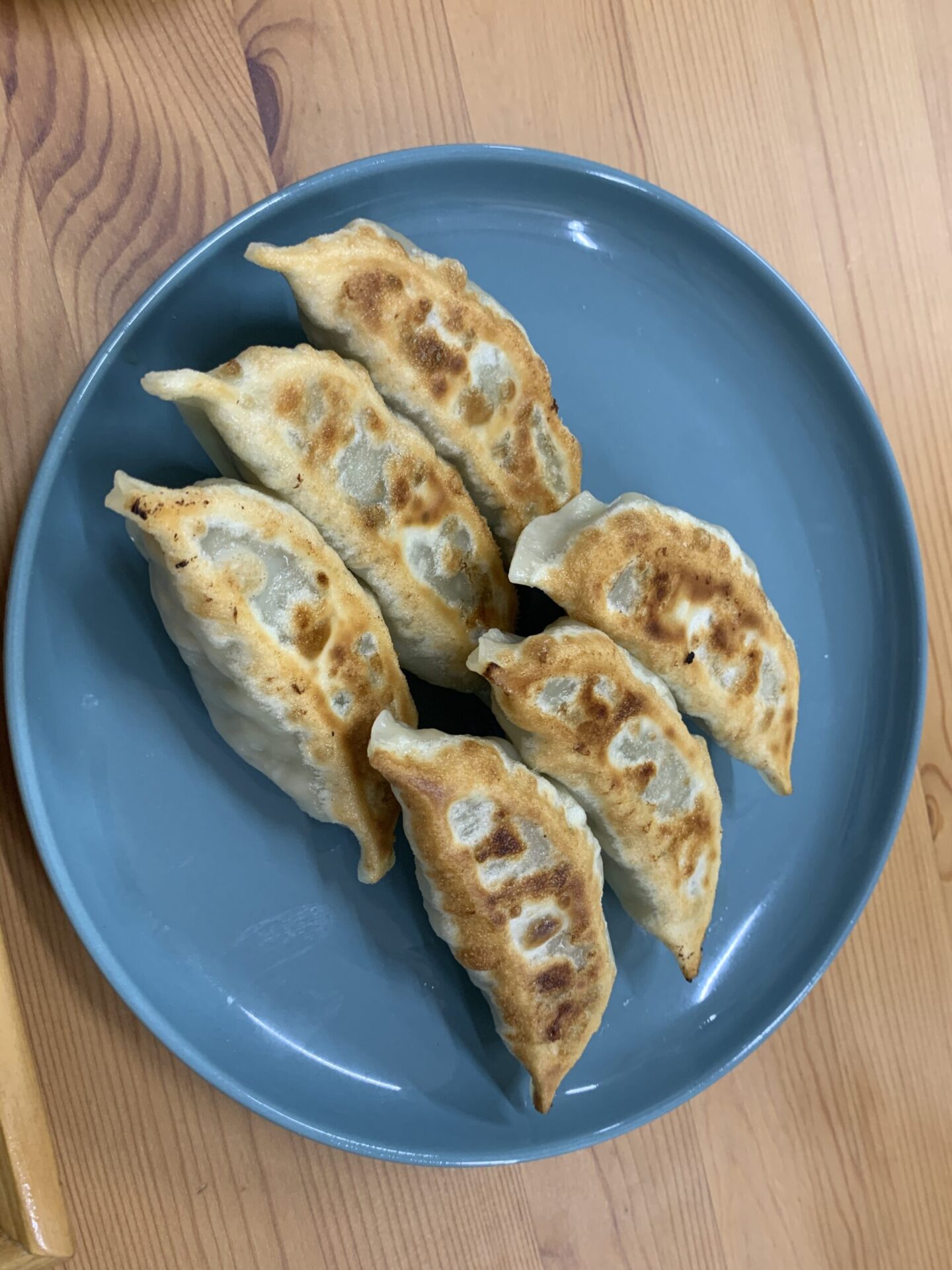 餃子もしっかりとおいしいしボリューム満点。